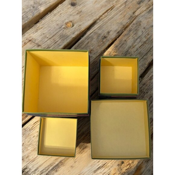 Nesting Boxes - Warren Kimble Set of 2 with lids "American as Apple Pie" - Picture 4 of 5